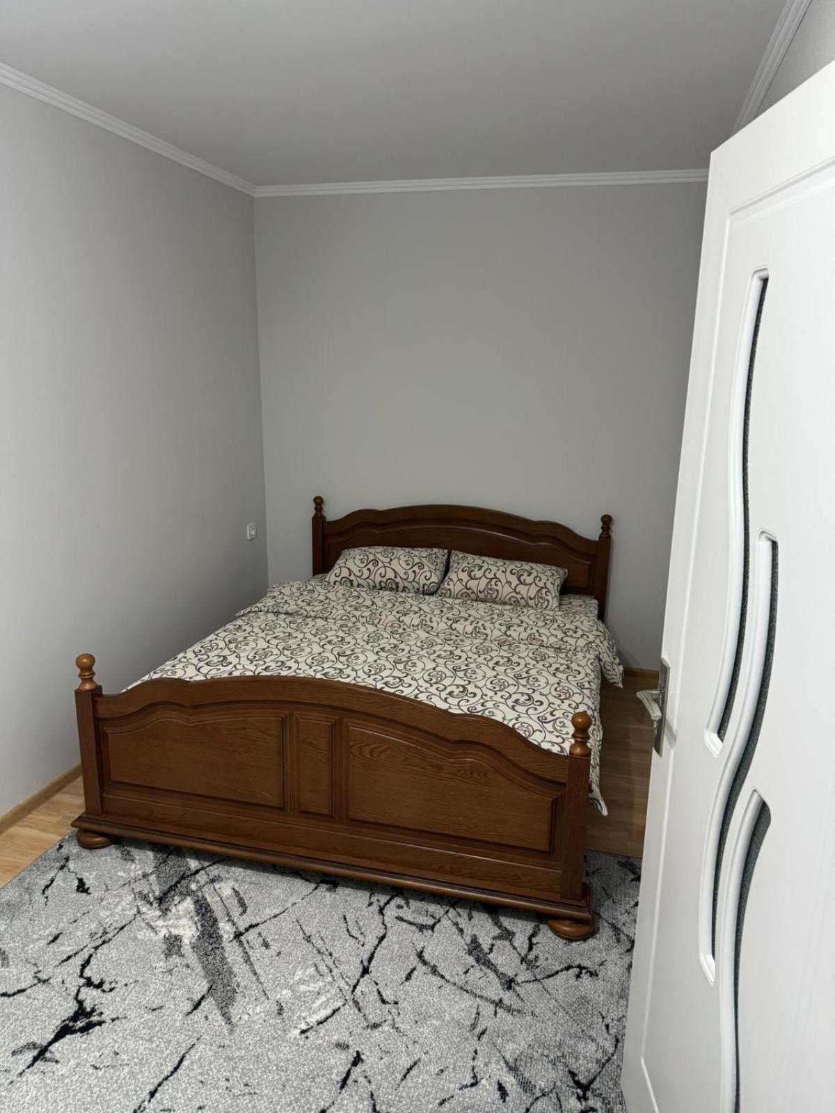Apartament Str Grenoble 基希讷乌 外观 照片